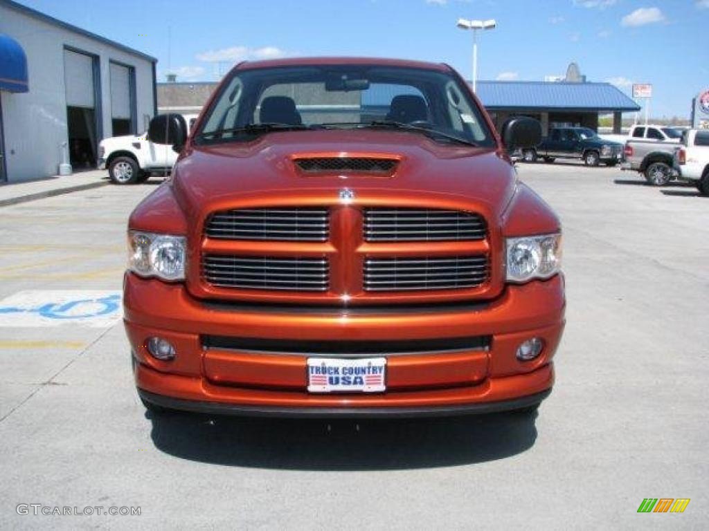 2005 Ram 1500 SLT Daytona Quad Cab 4x4 - Go ManGo! / Dark Slate Gray photo #10