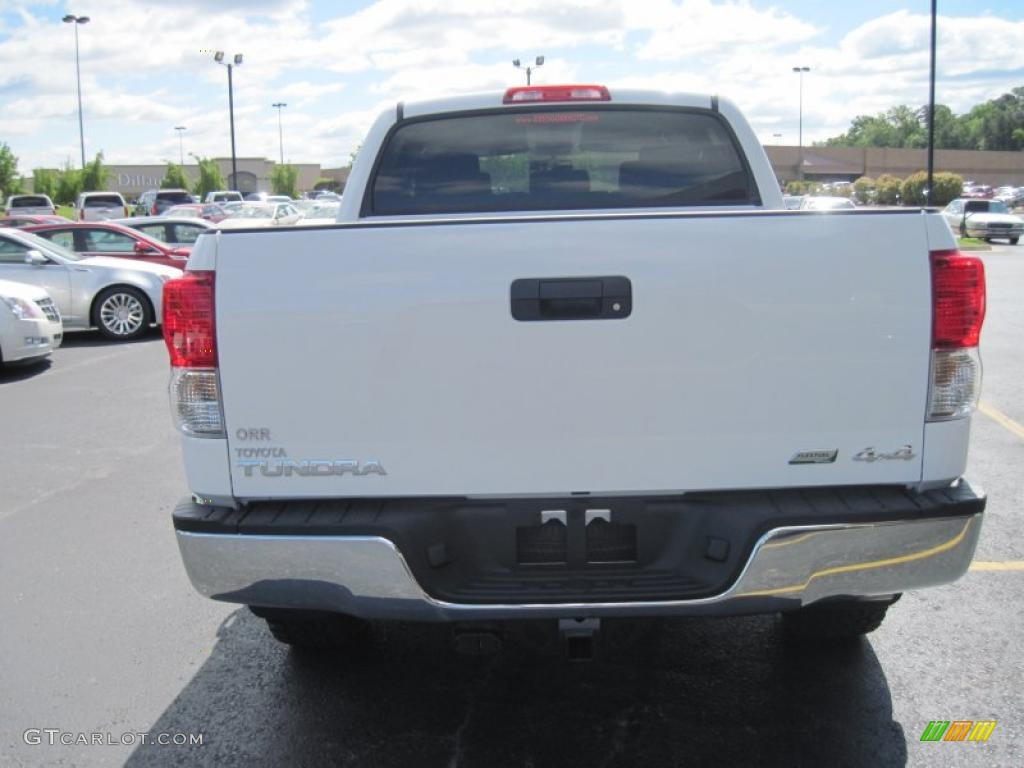 2010 Tundra CrewMax 4x4 - Super White / Graphite Gray photo #8