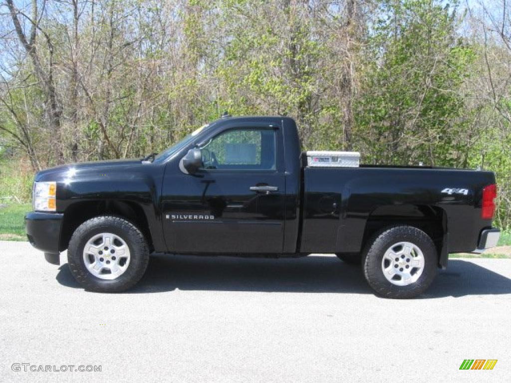 2007 Silverado 1500 LT Regular Cab 4x4 - Black / Ebony Black photo #6