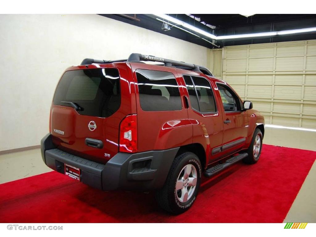 2007 Xterra SE - Red Brawn Metallic / Desert/Graphite photo #28