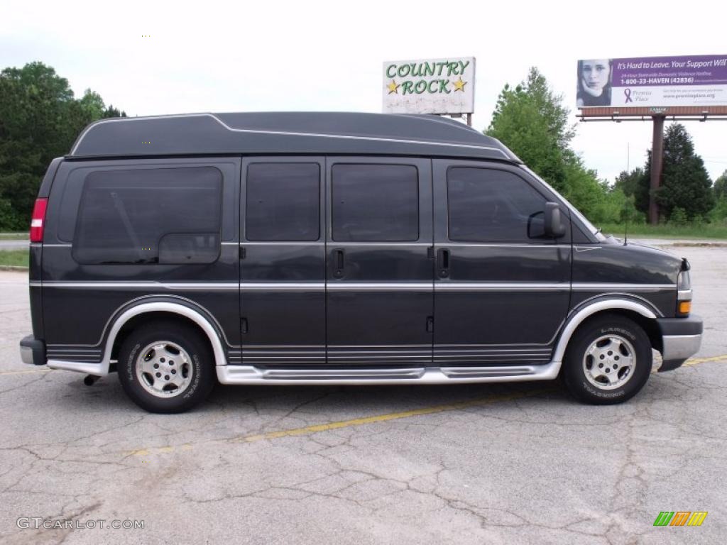 2004 Express 1500 Passenger Conversion Van - Dark Gray Metallic / Medium Dark Pewter photo #6