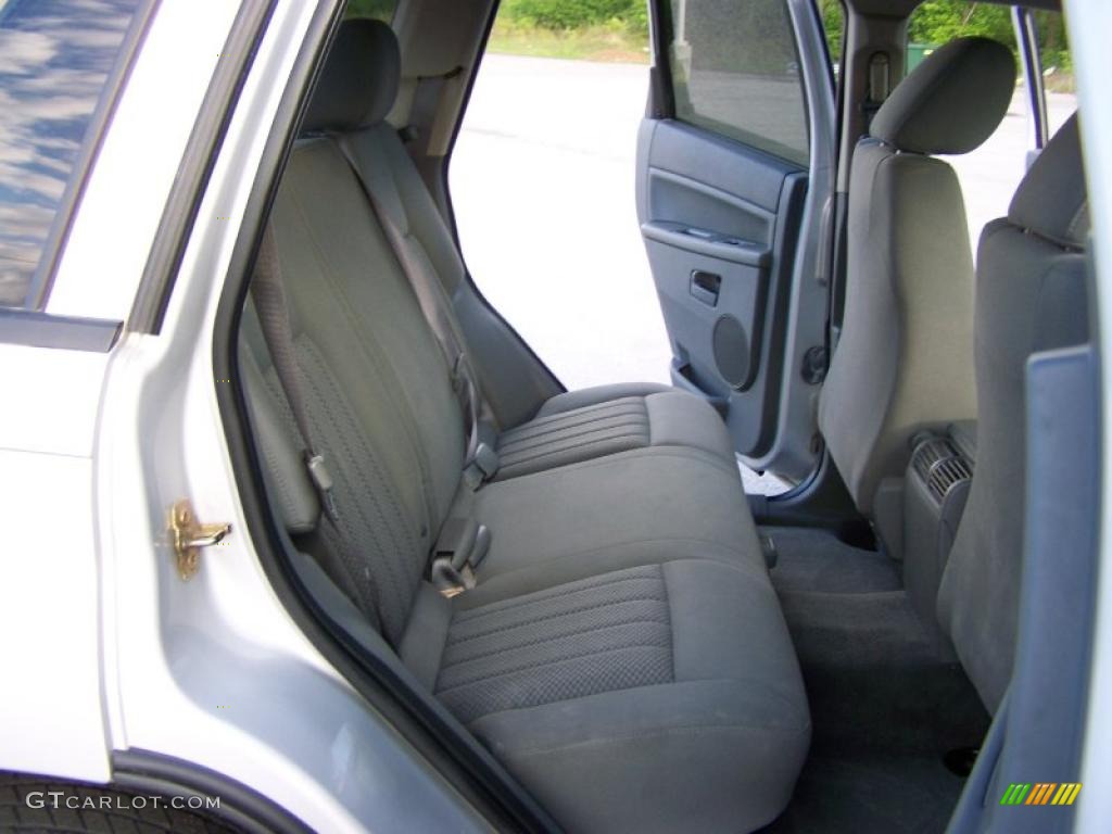 2005 Grand Cherokee Laredo 4x4 - Bright Silver Metallic / Medium Slate Gray photo #13