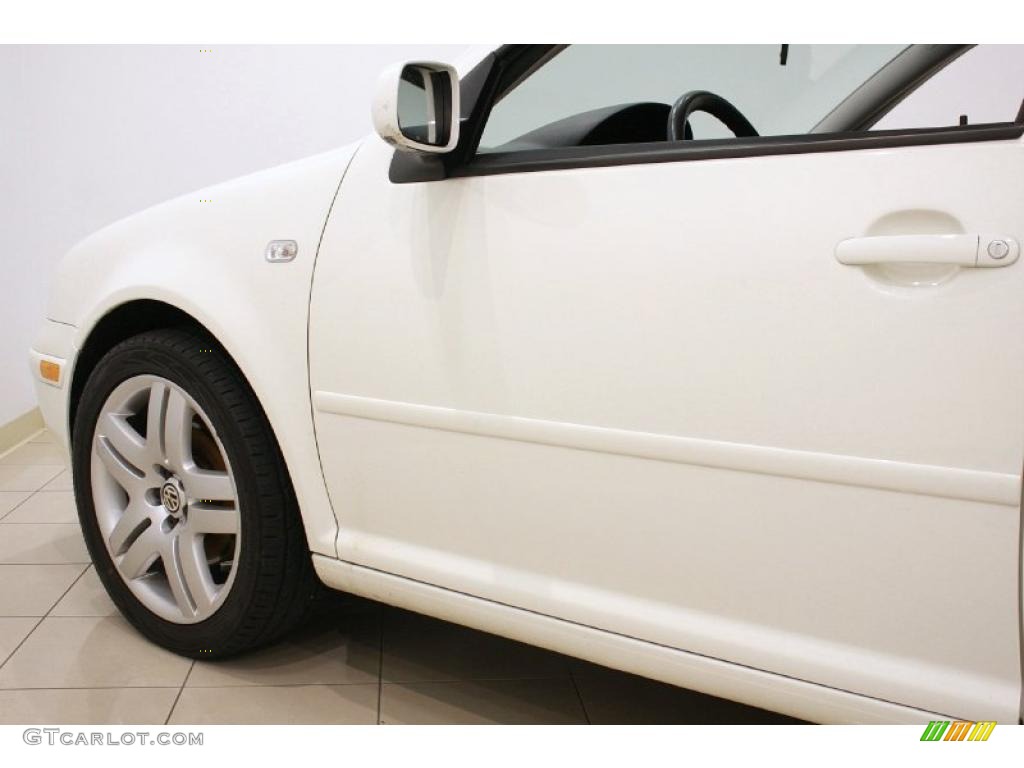 2003 Jetta GLS 1.8T Sedan - Campanella White / Black photo #23