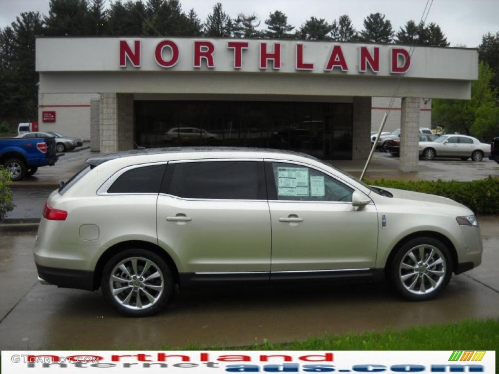 2010 MKT AWD EcoBoost - Gold Leaf Metallic / Light Stone photo #1