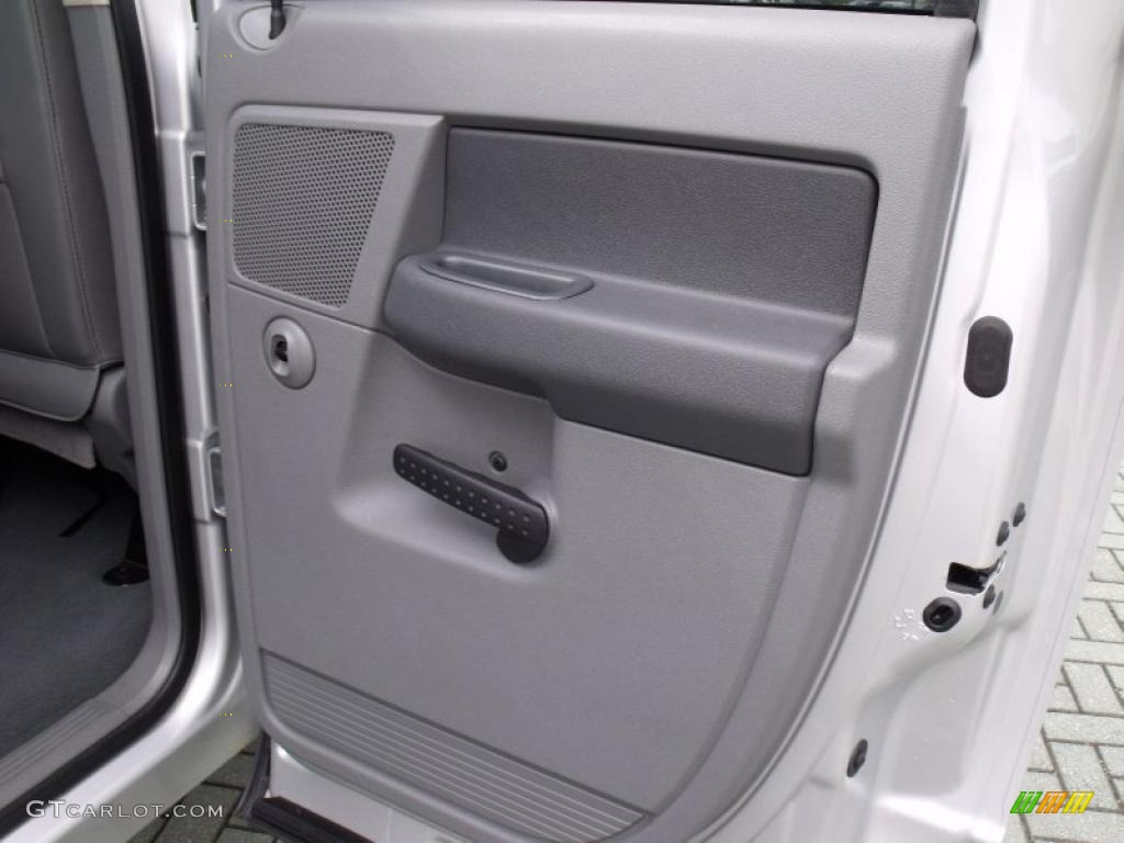 2007 Ram 1500 SLT Quad Cab - Bright Silver Metallic / Medium Slate Gray photo #18