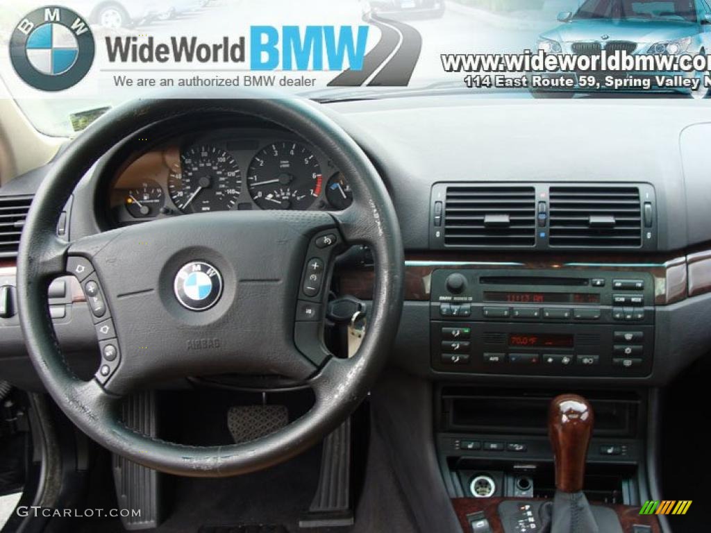 2003 3 Series 325xi Sedan - Jet Black / Natural Brown photo #12