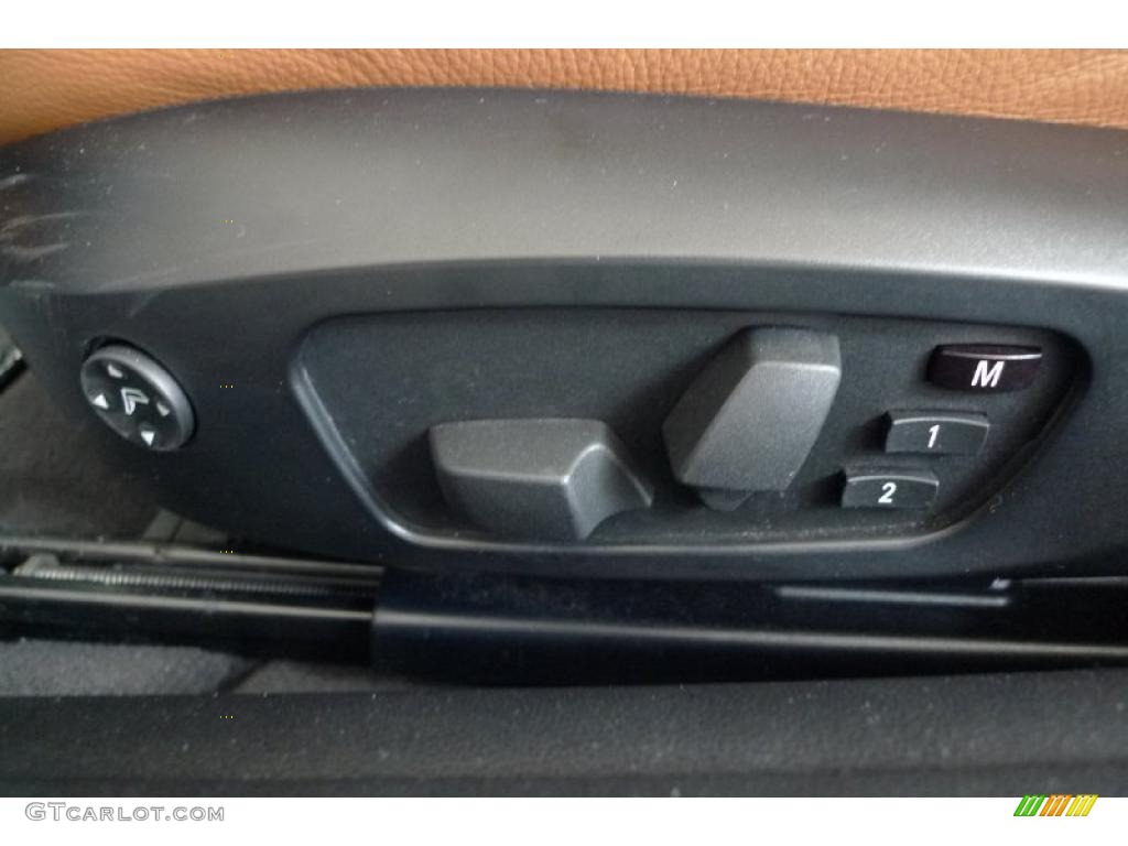 2010 BMW 3 Series 328i xDrive Coupe Controls Photo #29189773
