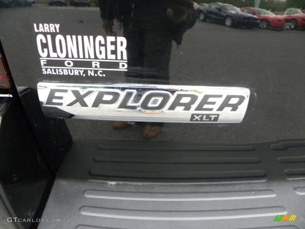 2007 Explorer XLT - Black / Stone photo #15