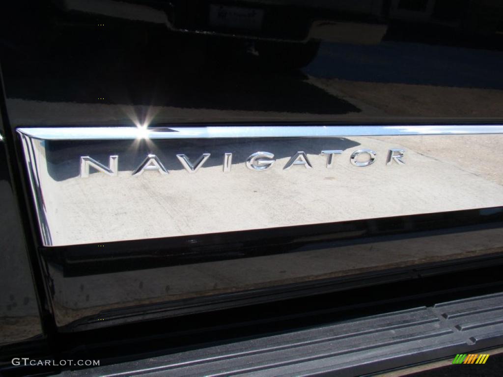2008 Navigator Luxury 4x4 - Black / Camel/Sand Piping photo #48