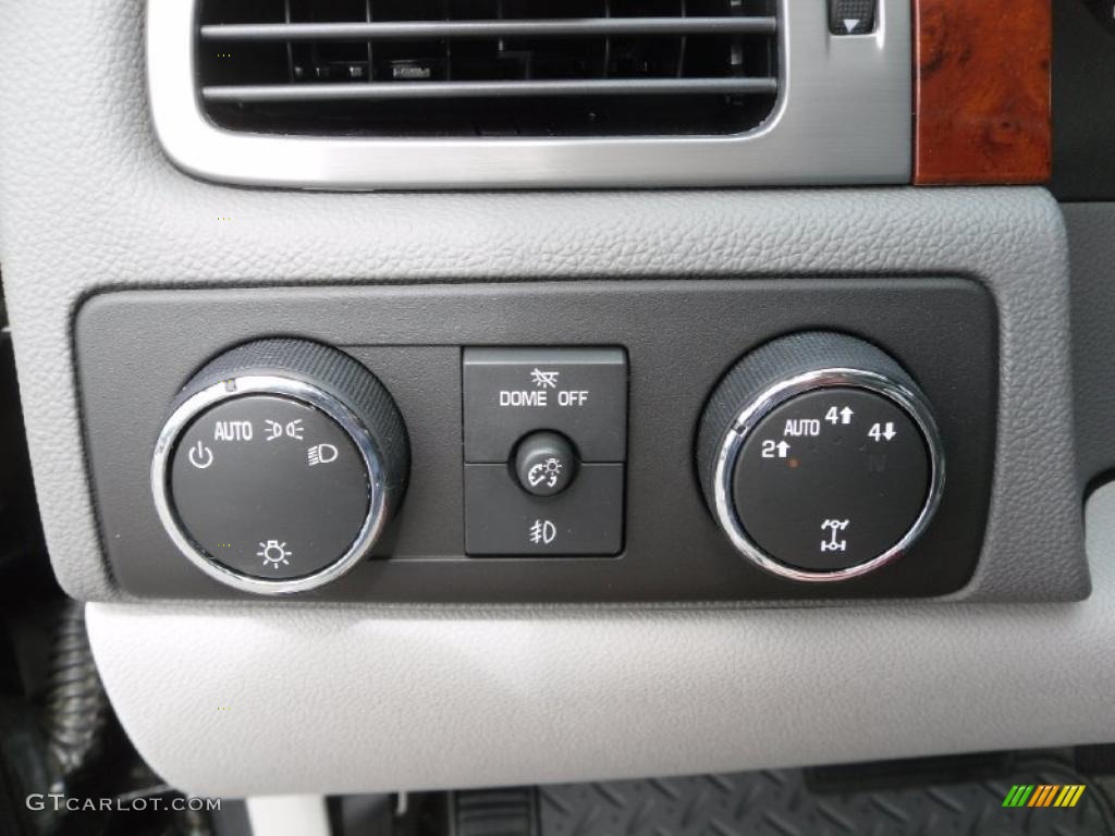 2010 Silverado 1500 LTZ Extended Cab 4x4 - Black / Light Titanium/Dark Titanium photo #12