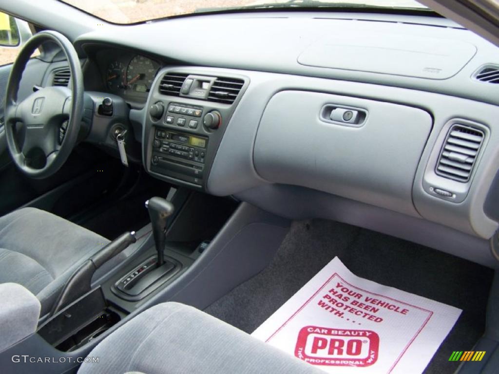 1999 Accord LX Sedan - Satin Silver Metallic / Lapis Blue photo #19