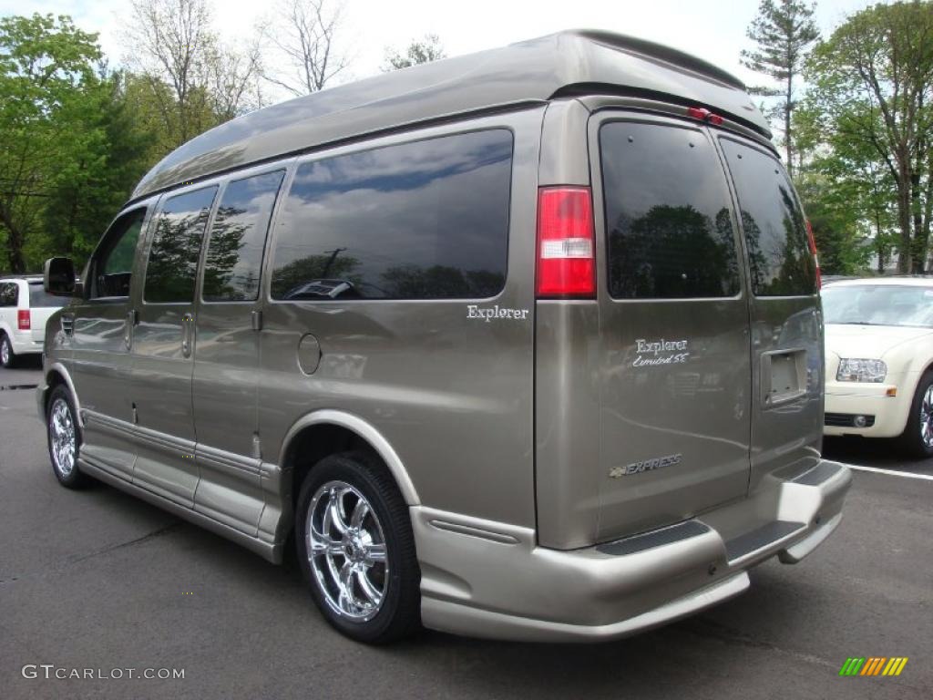 2008 Express 1500 Passenger Conversion Van - Sandstone Metallic / Neutral photo #3