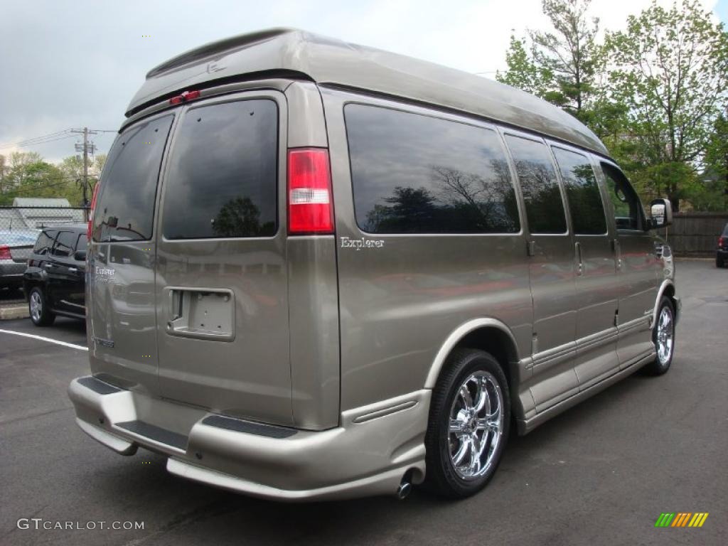 2008 Express 1500 Passenger Conversion Van - Sandstone Metallic / Neutral photo #4