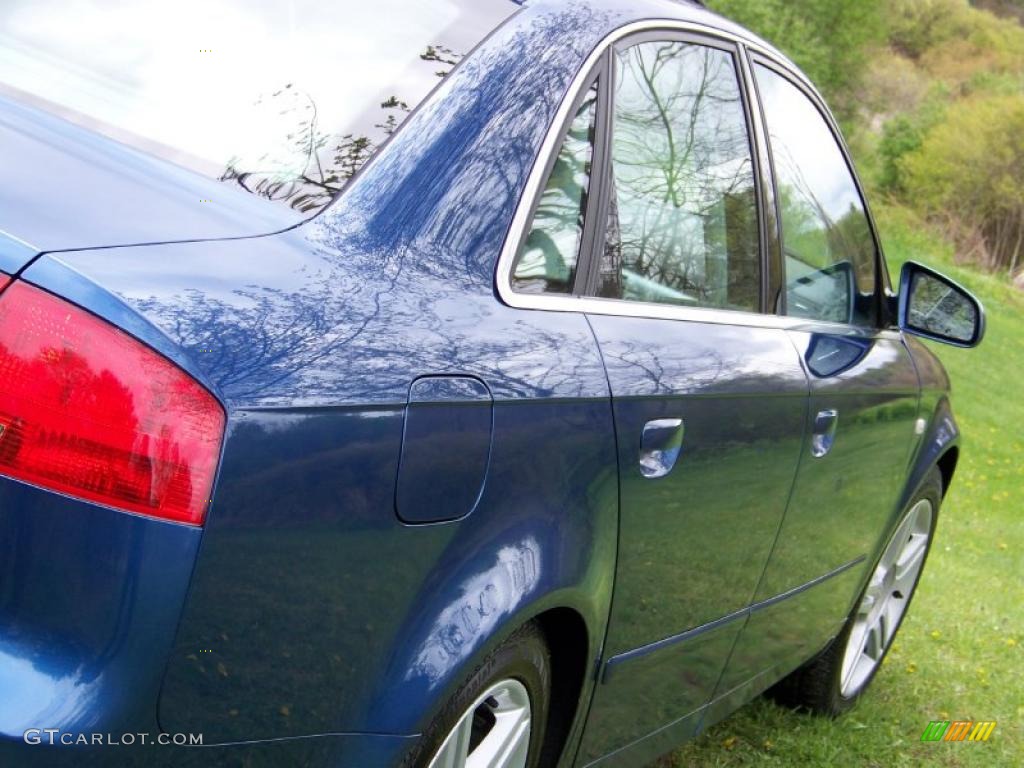 2005 A4 2.0T quattro Sedan - Ocean Blue Pearl / Platinum photo #12