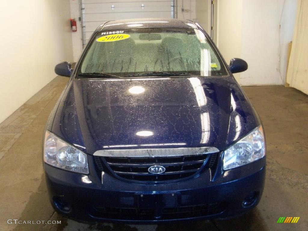 2006 Spectra EX Sedan - Deep Ocean Blue / Gray photo #11