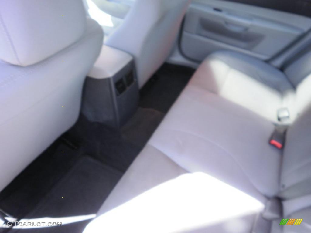 2006 Charger SE - Inferno Red Crystal Pearl / Dark Slate Gray/Light Graystone photo #22