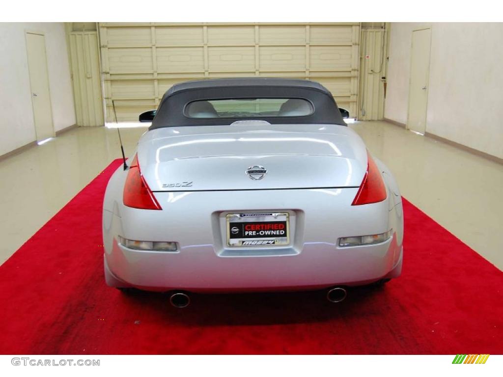 2009 350Z Touring Roadster - Silver Alloy / Charcoal Leather photo #27