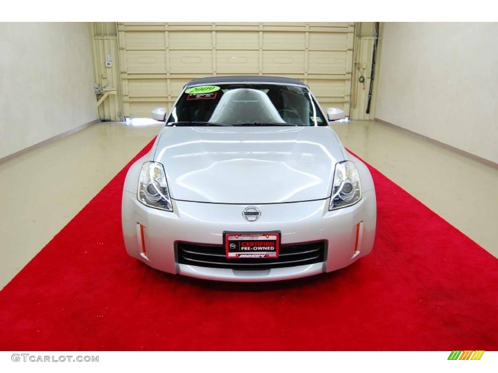 2009 350Z Touring Roadster - Silver Alloy / Charcoal Leather photo #31