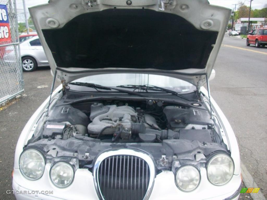 2000 S-Type 3.0 - Spindrift White / Almond photo #30