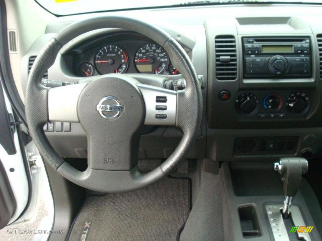 2008 Xterra S - Avalanche White / Sandstone photo #13