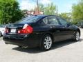 Black Obsidian - M 35x Sedan Photo No. 5