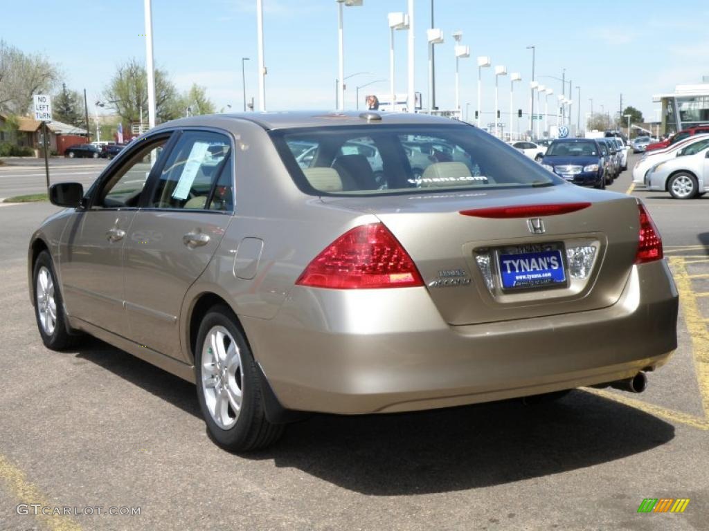 2006 Accord EX Sedan - Desert Mist Metallic / Ivory photo #4