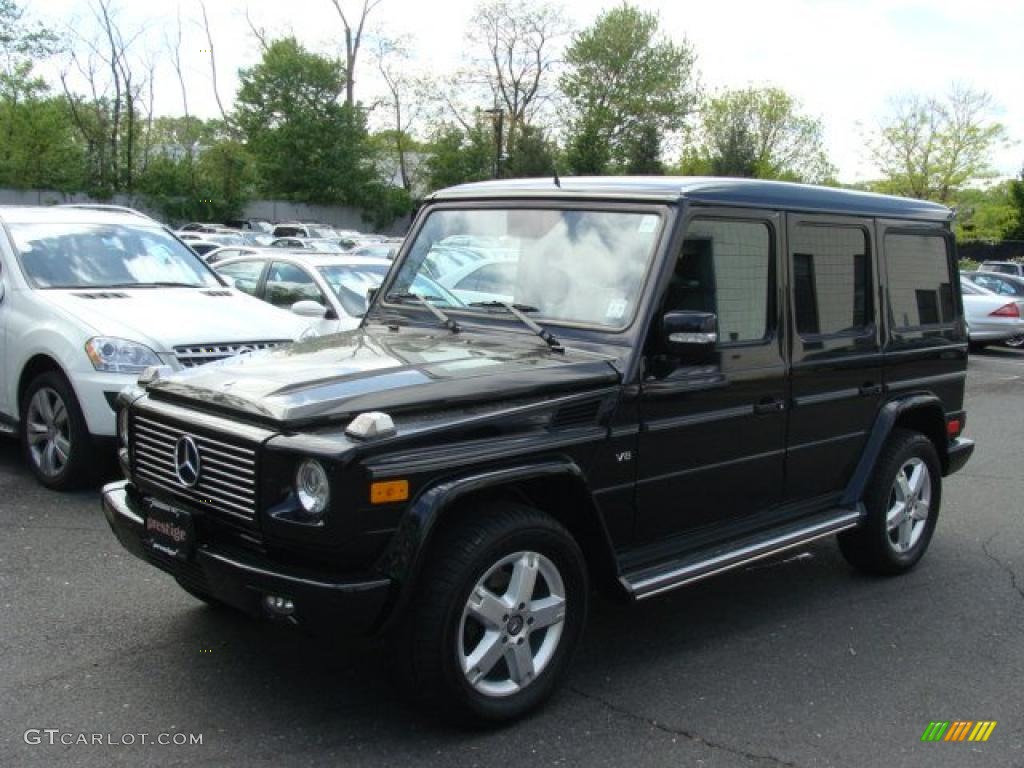 Black Mercedes-Benz G