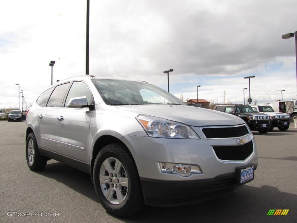 2010 Traverse LT AWD - Silver Ice Metallic / Ebony photo #2