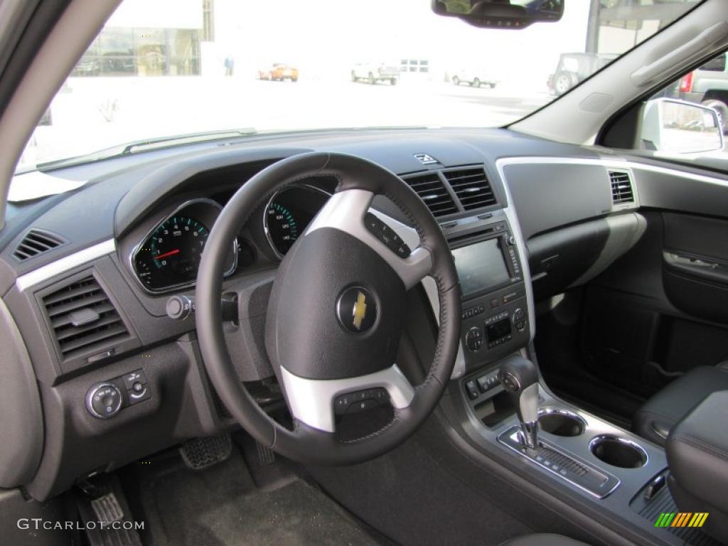 2010 Traverse LT AWD - Silver Ice Metallic / Ebony photo #8