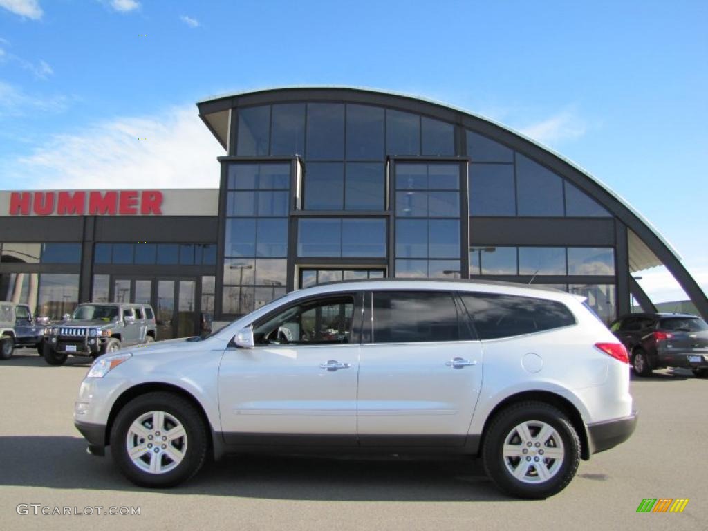 Silver Ice Metallic Chevrolet Traverse