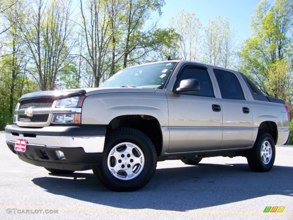 2006 Avalanche LS 4x4 - Sandstone Metallic / Tan/Neutral photo #5
