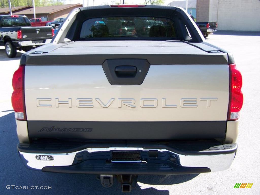 2006 Avalanche LS 4x4 - Sandstone Metallic / Tan/Neutral photo #7