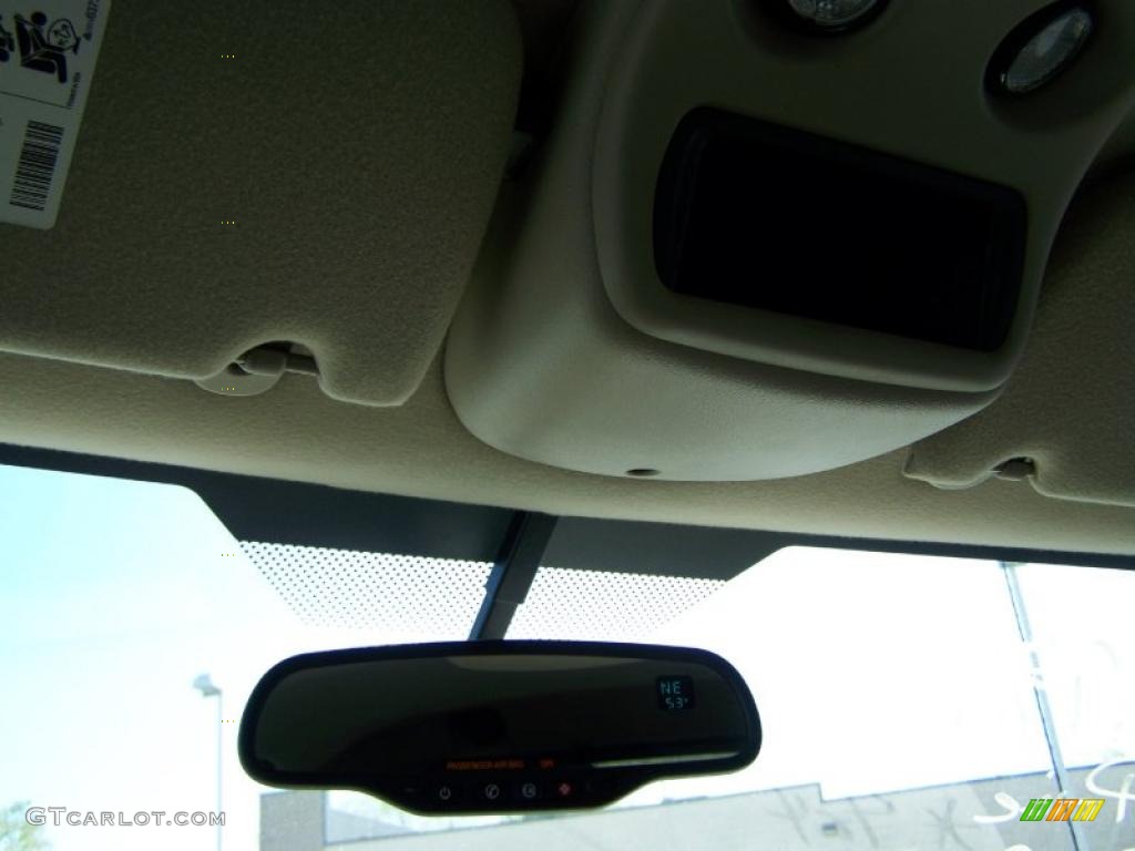 2006 Avalanche LS 4x4 - Sandstone Metallic / Tan/Neutral photo #21