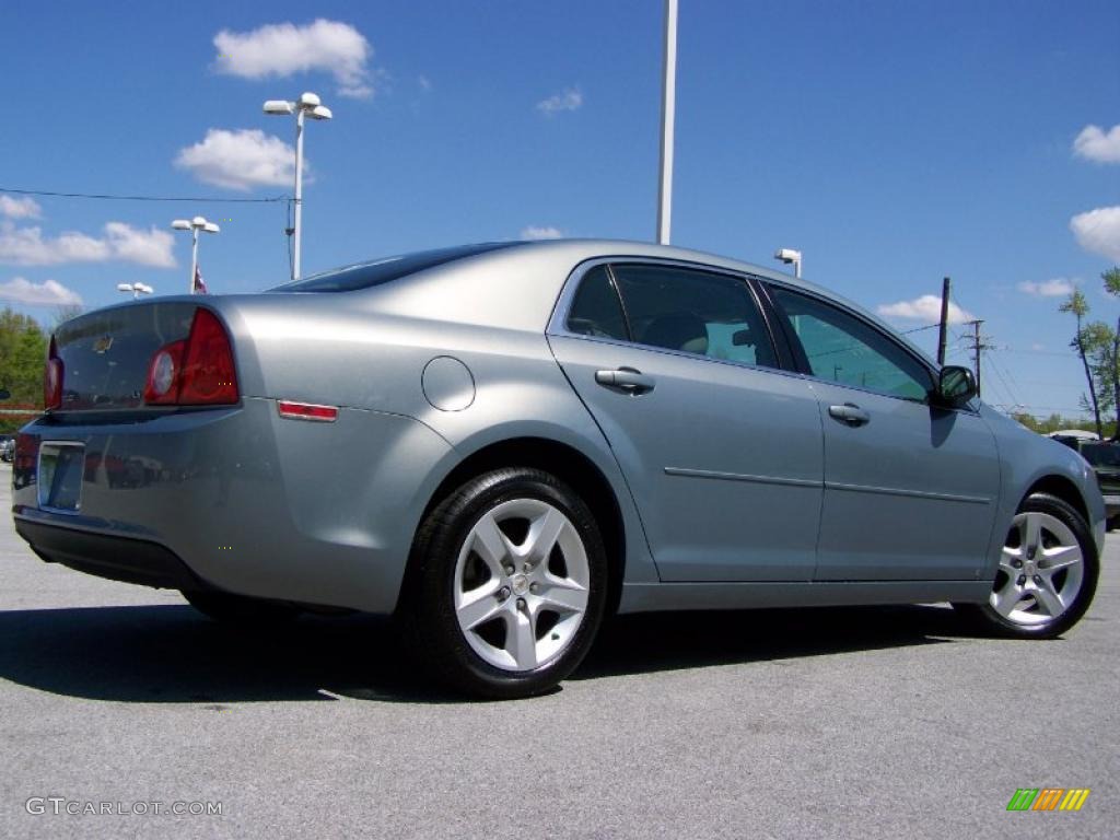 2009 Malibu LS Sedan - Silver Moss Metallic / Ebony photo #7