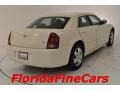 2007 Stone White Chrysler 300   photo #2