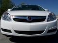 2009 Polar White Saturn Aura XR  photo #3