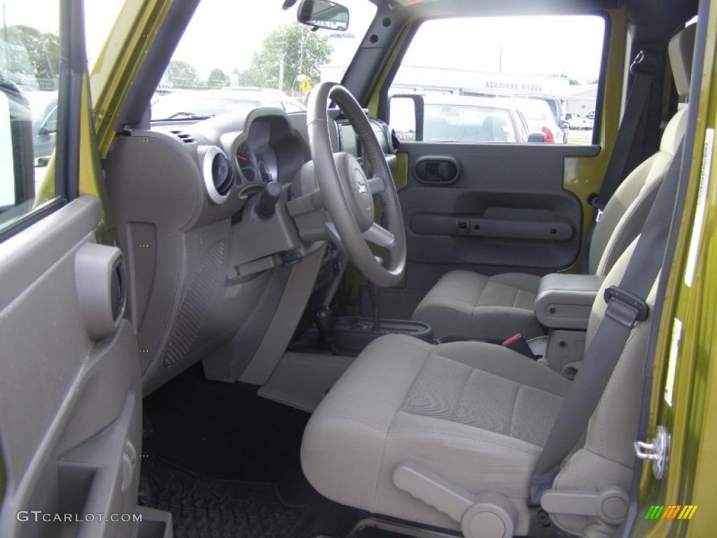 2008 Wrangler Unlimited Sahara 4x4 - Rescue Green Metallic / Dark Slate Gray/Med Slate Gray photo #9