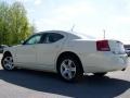 Stone White - Charger SE Photo No. 4