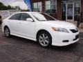 Super White - Camry SE Photo No. 1