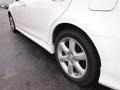 Super White - Camry SE Photo No. 4