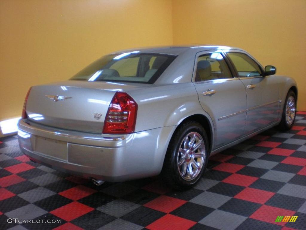 2005 300 C HEMI - Satin Jade Pearl / Deep Jade/Light Graystone photo #6