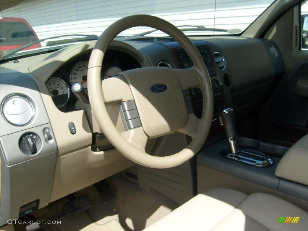 2004 F150 Lariat SuperCab 4x4 - Oxford White / Tan photo #12