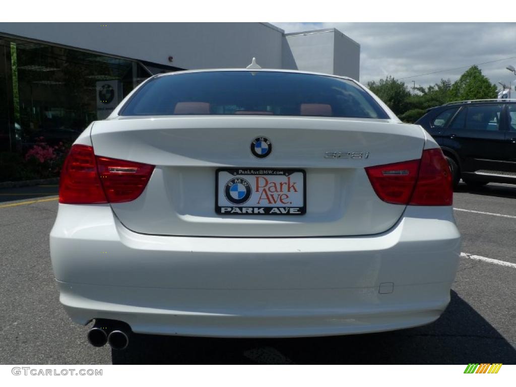 2010 3 Series 328i xDrive Sedan - Alpine White / Chestnut Brown Dakota Leather photo #13