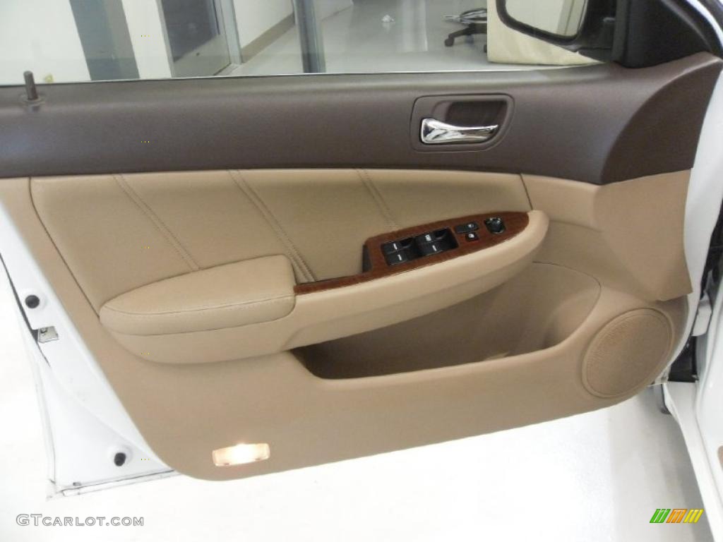 2007 Accord EX-L V6 Sedan - Taffeta White / Ivory photo #7