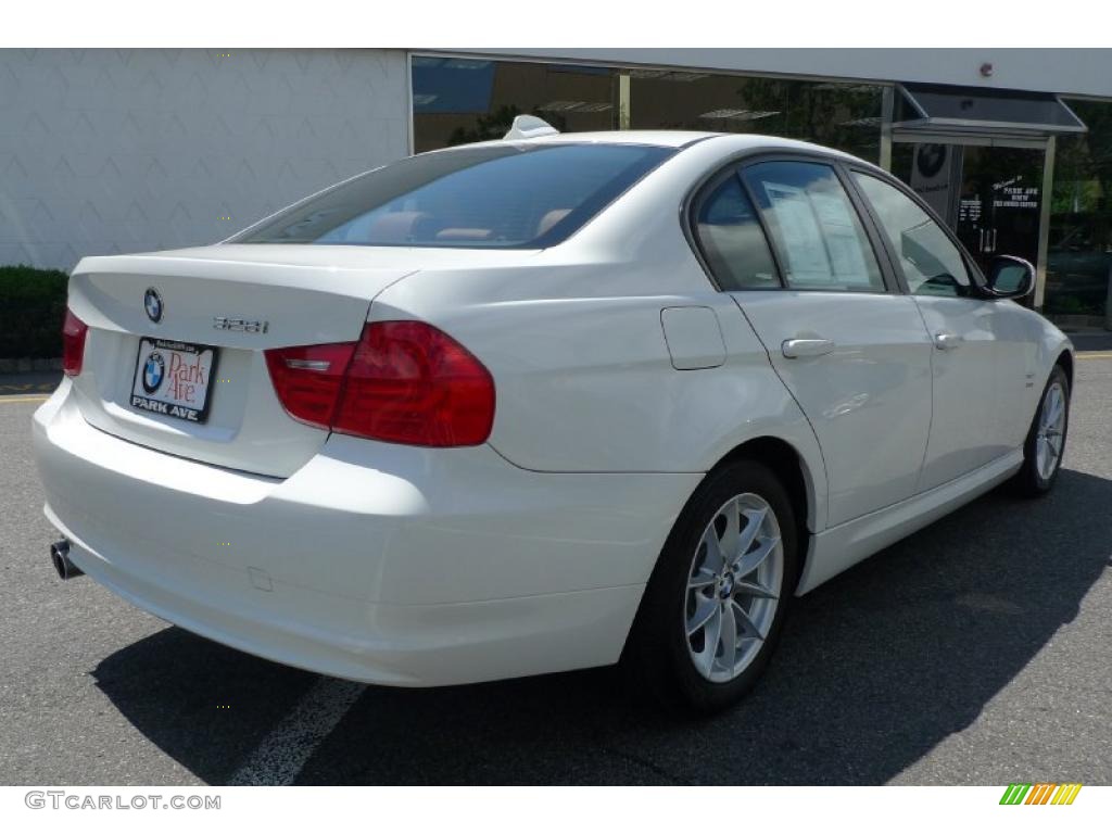 2010 3 Series 328i xDrive Sedan - Alpine White / Chestnut Brown Dakota Leather photo #16