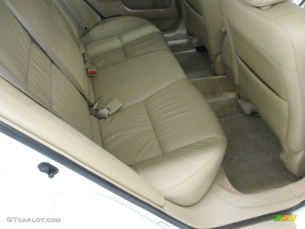 2007 Accord EX-L V6 Sedan - Taffeta White / Ivory photo #19