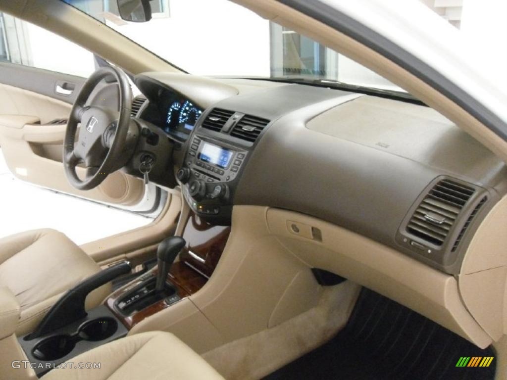 2007 Accord EX-L V6 Sedan - Taffeta White / Ivory photo #21
