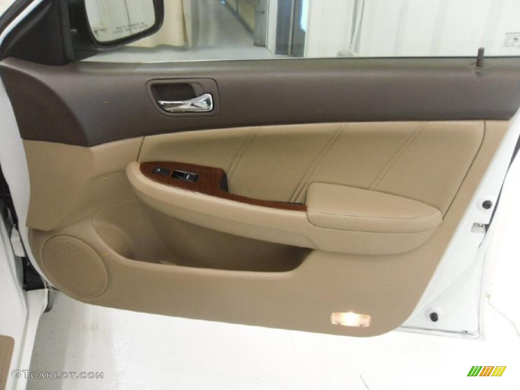 2007 Accord EX-L V6 Sedan - Taffeta White / Ivory photo #23
