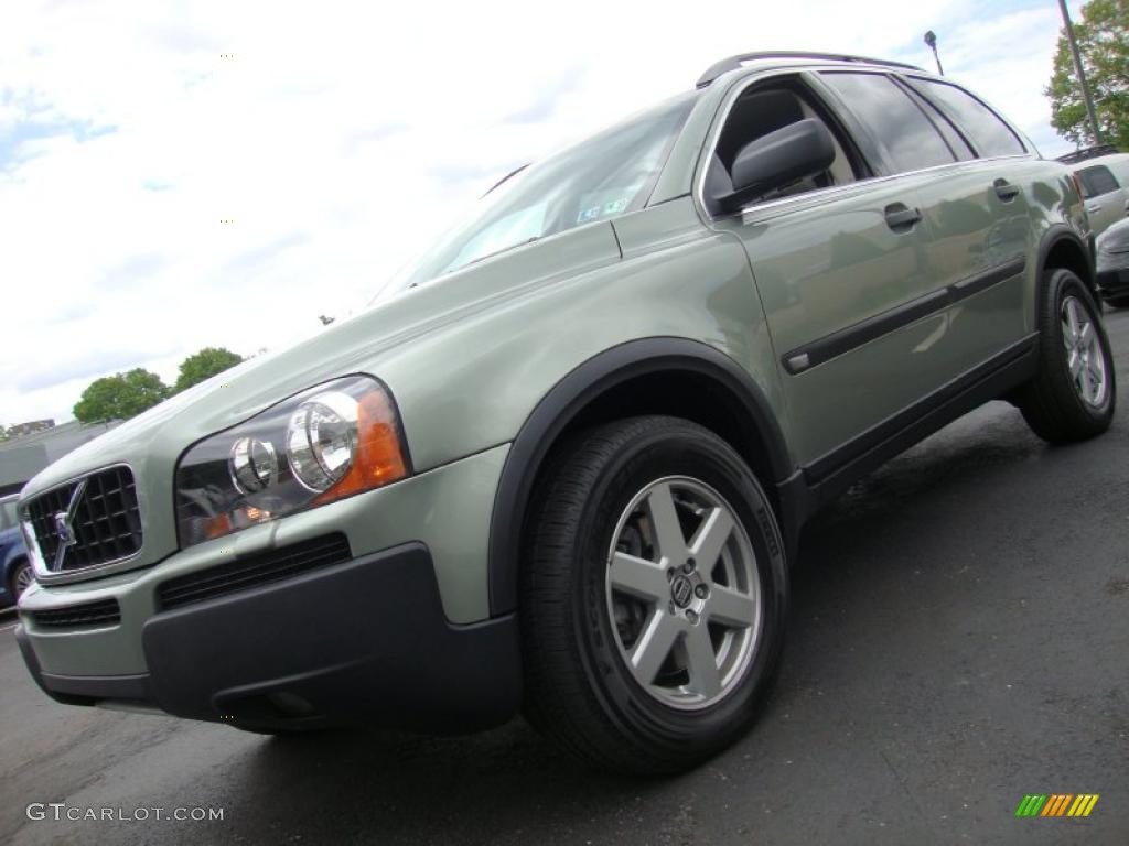 2004 XC90 2.5T AWD - Crystal Green Metallic / Taupe/Light Taupe photo #1