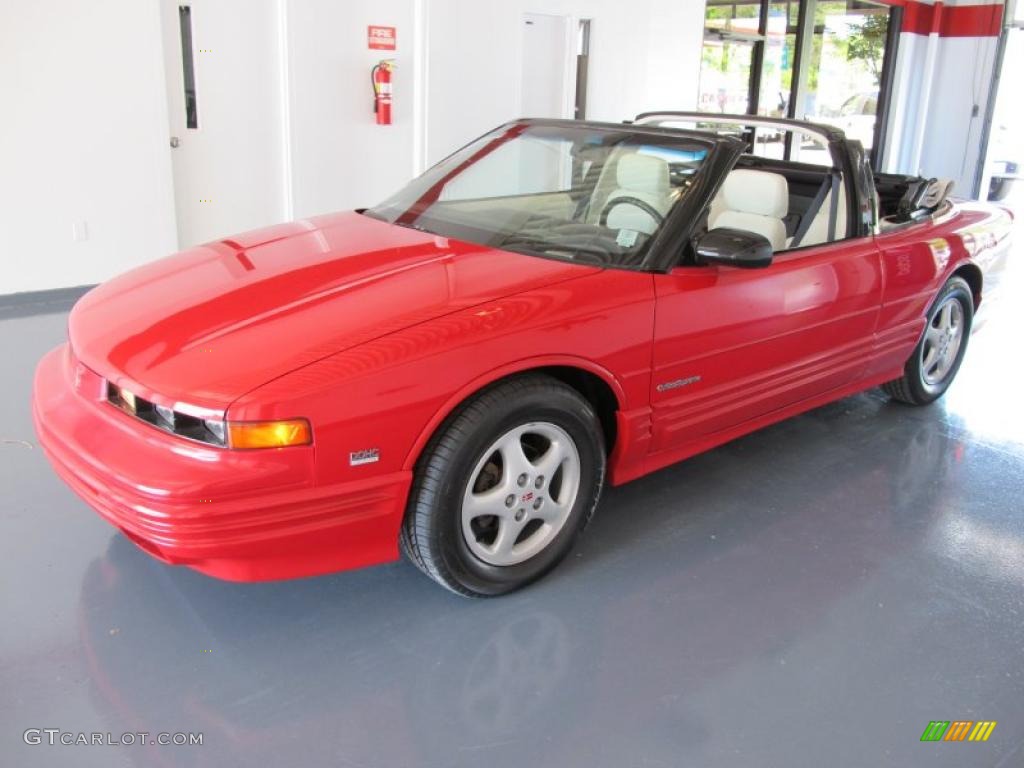 1994 Cutlass Supreme Convertible - Bright Red / White photo #3